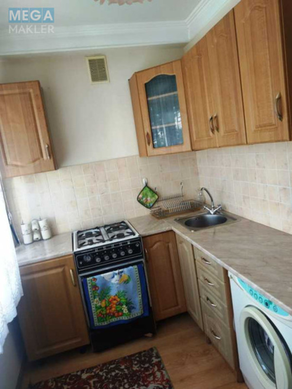 Оренда 1 кімнатної квартири, <a class="location-link" href="/kiev/" title="Недвижимость Київ">Київ</a>, <a class="location-link" href="/kiev/dneprovskij/" title="Недвижимость Дніпровський район">Дніпровський р-н</a>, Космічна вул., 5 (изображение 1)