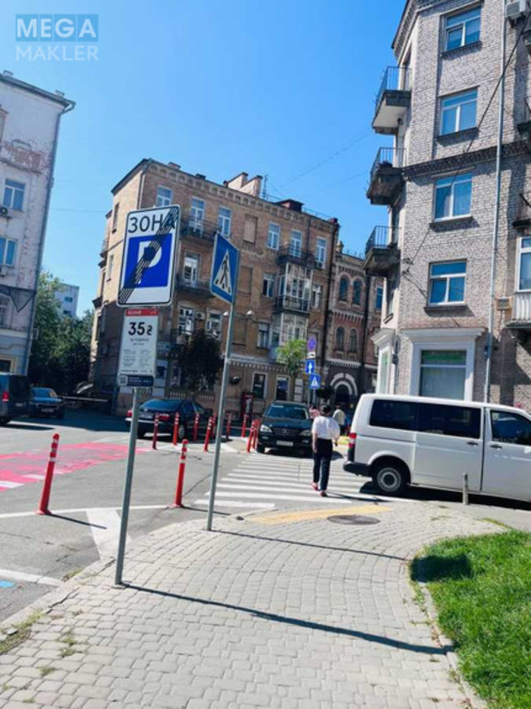 Оренда 2 кімнатної квартири, <a class="location-link" href="/kiev/" title="Недвижимость Київ">Київ</a>, <a class="location-link" href="/kiev/shevchenkovskij/" title="Недвижимость Шевченківський район">Шевченківський р-н</a>, Рейтарская ул., 7А (изображение 1)