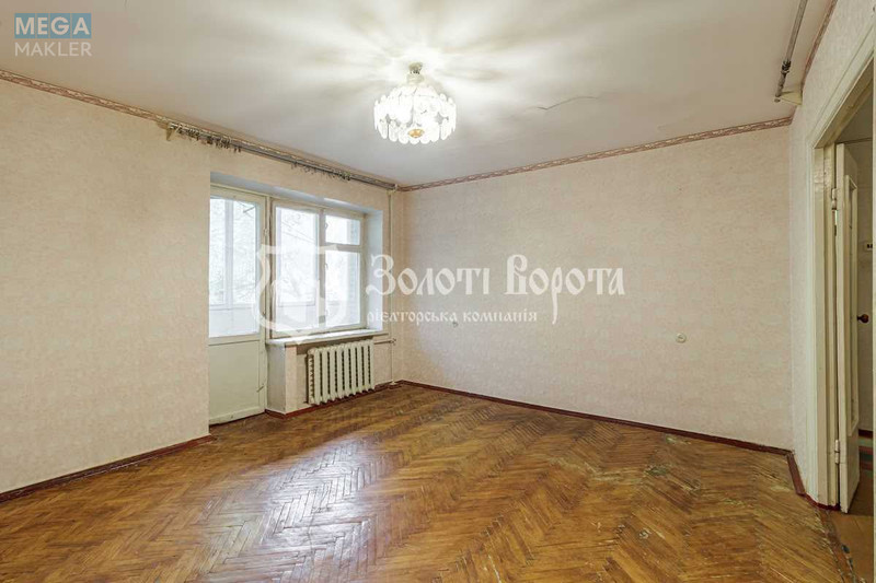 Продаж 1 кімнатної квартири (40/17/5), 2 пов. 9 пов. будинку, <a class="location-link" href="/kiev/" title="Недвижимость Київ">Київ</a>, <a class="location-link" href="/kiev/pecherskij/" title="Недвижимость Печерський район">Печерський р-н</a>, Суворова вул., 18/20 (изображение 1)