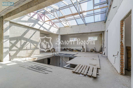 Продаж дома, 2&nbsp;поверху, 444&nbsp;кв.м, 4&nbsp;кімнати, ділянка 4&nbsp;сотки, <a class="location-link" href="/kiev/" title="Недвижимость Київ">Київ</a>, <a class="location-link" href="/kiev/pecherskij/" title="Недвижимость Печерський район">Печерський р-н</a>, Звіринецька вул., 83/29 (изображение 1)