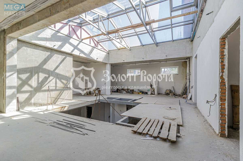 Продаж дома, 2&nbsp;поверху, 444&nbsp;кв.м, 4&nbsp;кімнати, ділянка 4&nbsp;сотки, <a class="location-link" href="/kiev/" title="Недвижимость Київ">Київ</a>, <a class="location-link" href="/kiev/pecherskij/" title="Недвижимость Печерський район">Печерський р-н</a>, Звіринецька вул., 83/29 (изображение 1)