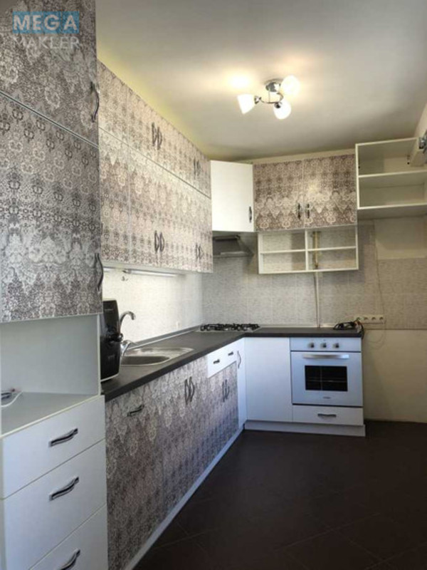 Продаж 2 кімнатної квартири (80/40/9), 5 пов. 9 пов. будинку, <a class="location-link" href="/chernigov/" title="Недвижимость Чернігів">Чернігів</a>, <a class="location-link" href="/chernigov/novozavodskiy/" title="Недвижимость Новозаводський район">Новозаводський р-н</a>, Старобілоуська, 61а (изображение 1)
