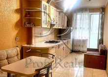 Продаж 2 кімнатної квартири (90/41/16), 2 пов. 9 пов. будинку