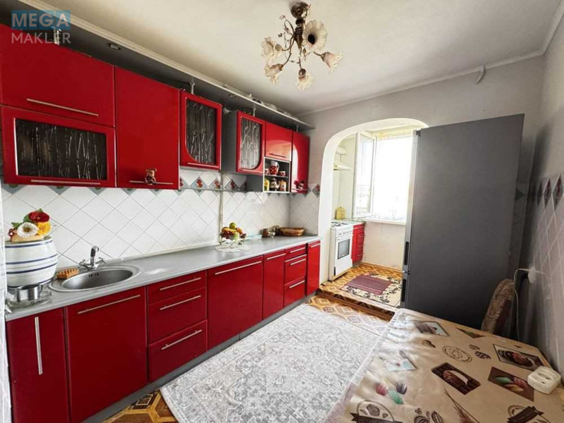 Продаж 3 кімнатної квартири (62,7/40/8,2), 8 пов. 9 пов. будинку, <a class="location-link" href="/rovno/" title="Недвижимость Рівне">Рівне</a>, Шухевича (изображение 1)