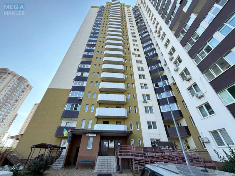 Новобудова, 28 поверхів, <a class="location-link" href="/kiev/" title="Недвижимость Київ">Київ</a>, <a class="location-link" href="/kiev/goloseevskij/" title="Недвижимость Голосіївський район">Голосіївський р-н</a>, Моторный пер., 11 (изображение 1)