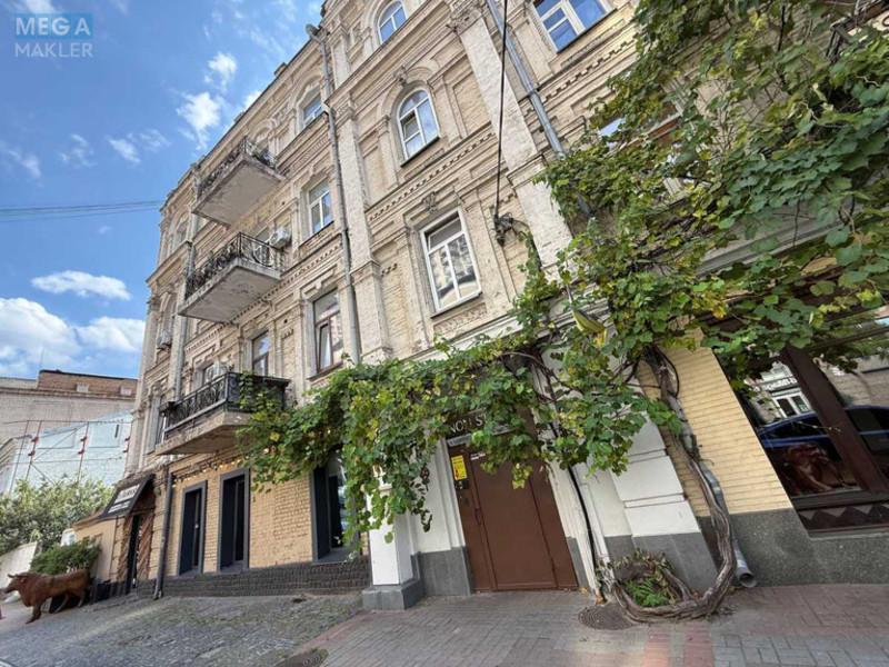 Продаж 3 кімнатної квартири (97/52/10), 3 пов. 4 пов. будинку, <a class="location-link" href="/kiev/" title="Недвижимость Київ">Київ</a>, <a class="location-link" href="/kiev/shevchenkovskij/" title="Недвижимость Шевченківський район">Шевченківський р-н</a>, Саксаганского ул., 147 (изображение 1)