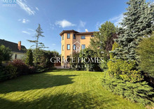 Продаж дома, 3 поверху, 260 кв.м, 6 кімнат, ділянка 5 соток