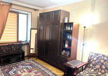 Продаж 2 кімнатної квартири (44/32/7), 1 пов. 4 пов. будинку