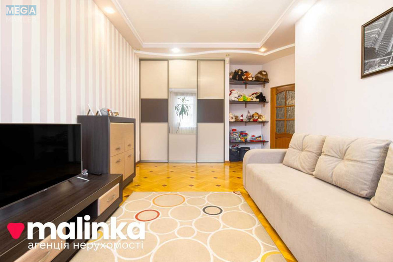 Продаж 3 кімнатної квартири (99,2/56,2/18,8), 4 пов. 5 пов. будинку, <a class="location-link" href="/lviv/" title="Недвижимость Львів">Львів</a>, <a class="location-link" href="/lviv/frankovskij/" title="Недвижимость Франківський район">Франківський р-н</a>, Єфремова, 13 (изображение 1)