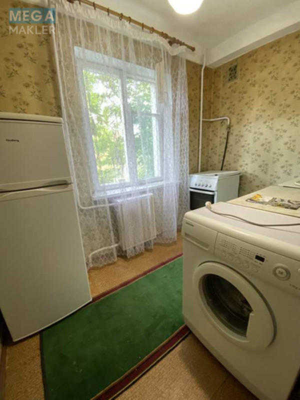 Оренда 1 кімнатної квартири, <a class="location-link" href="/kiev/" title="Недвижимость Київ">Київ</a>, <a class="location-link" href="/kiev/podolskij/" title="Недвижимость Подільський район">Подільський р-н</a>, Краснопольская ул., 8 (изображение 1)