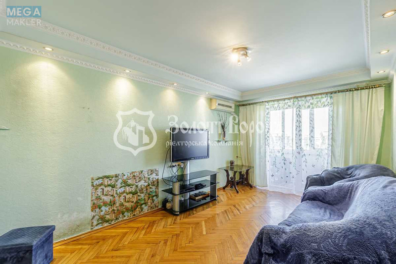 Продаж 3 кімнатної квартири (61/40/7), 8 пов. 9 пов. будинку, <a class="location-link" href="/kiev/" title="Недвижимость Київ">Київ</a>, <a class="location-link" href="/kiev/desnyanskij/" title="Недвижимость Деснянський район">Деснянський р-н</a>, Академіка Курчатова вул., 3 (изображение 1)