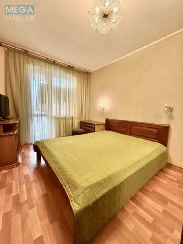 Оренда 3 кімнатної квартири, <a class="location-link" href="/dnepropetrovsk/" title="Недвижимость Дніпра">Дніпро</a>, Гагарина, 104 (изображение 1)