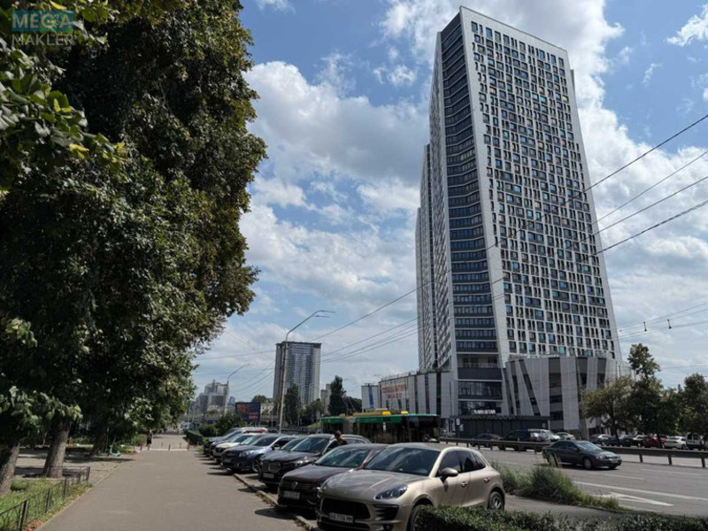 Оренда окремої будівлі/побудови, 800&nbsp;кв.м, <a class="location-link" href="/kiev/" title="Недвижимость Київ">Київ</a>, <a class="location-link" href="/kiev/shevchenkovskij/" title="Недвижимость Шевченківський район">Шевченківський р-н</a>, Берестейський просп., 11 (изображение 1)