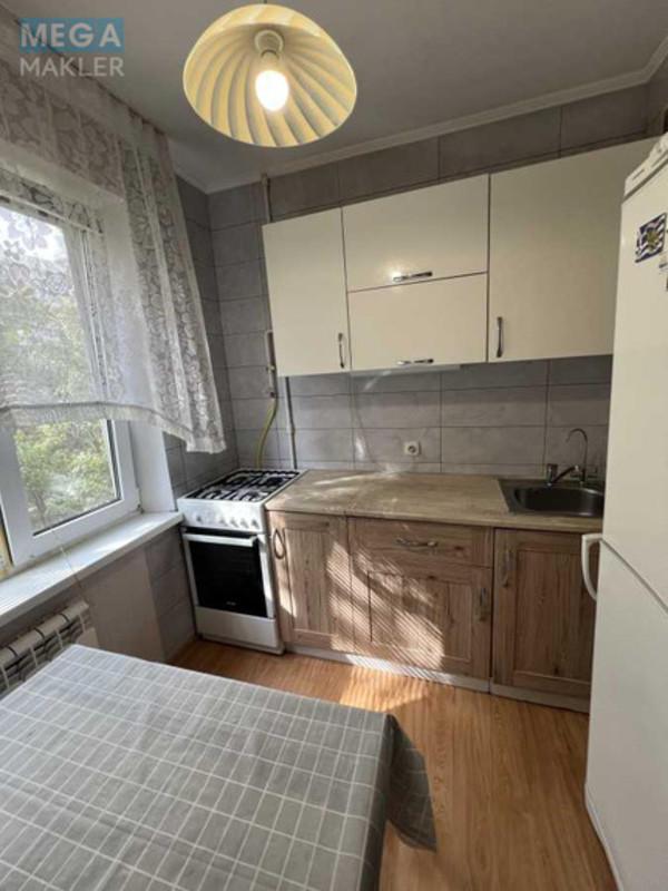 Продаж 2 кімнатної квартири (44/28/6,5), 3 пов. 9 пов. будинку, <a class="location-link" href="/kiev/" title="Недвижимость Київ">Київ</a>, <a class="location-link" href="/kiev/obolonskij/" title="Недвижимость Оболонський район">Оболонський р-н</a>, Героїв Сталінграду просп., 9 (изображение 1)