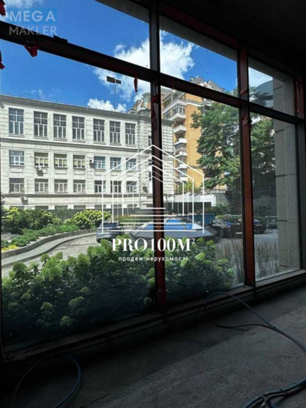 Продаж комерційної нерухомості, 312,80&nbsp;кв.м, под магазин, <a class="location-link" href="/kiev/" title="Недвижимость Київ">Київ</a>, <a class="location-link" href="/kiev/pecherskij/" title="Недвижимость Печерський район">Печерський р-н</a>, Круглоуніверситетська вул., 9 (изображение 1)