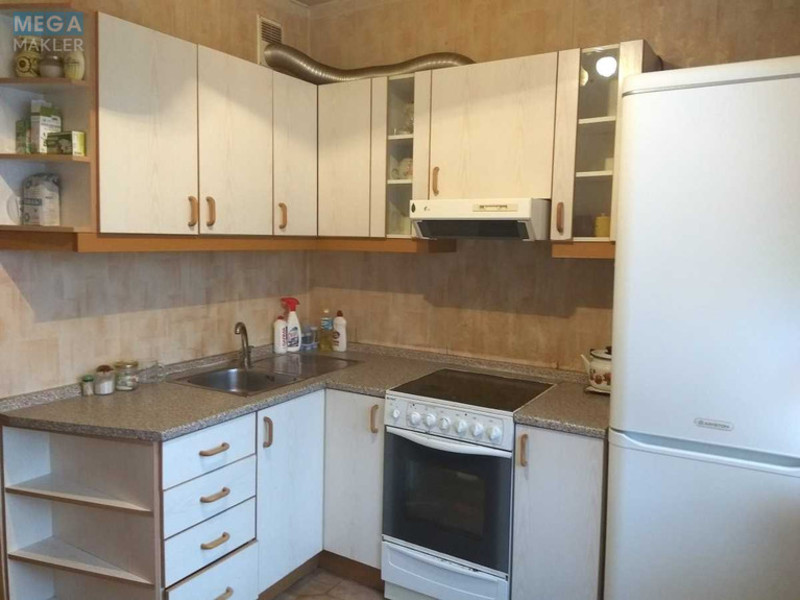 Оренда 3 кімнатної квартири, <a class="location-link" href="/kiev/" title="Недвижимость Київ">Київ</a>, <a class="location-link" href="/kiev/desnyanskij/" title="Недвижимость Деснянський район">Деснянський р-н</a>, Вікентія Беретті вул., 6 (изображение 1)