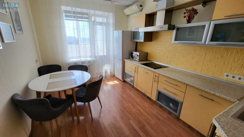 Оренда 2 кімнатної квартири, <a class="location-link" href="/kiev/" title="Недвижимость Київ">Київ</a>, <a class="location-link" href="/kiev/dneprovskij/" title="Недвижимость Дніпровський район">Дніпровський р-н</a>, Алма-Атинська вул., 39а (изображение 1)