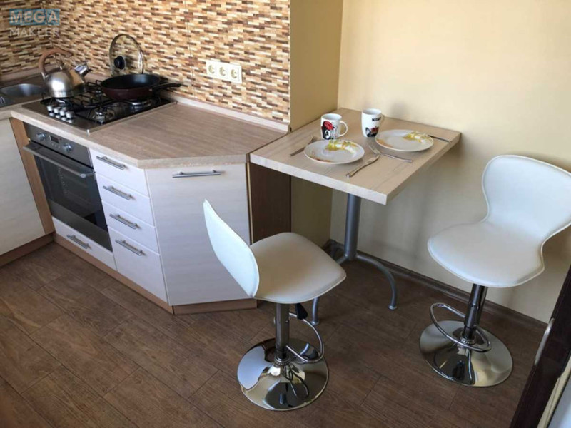 Оренда 3 кімнатної квартири, <a class="location-link" href="/kiev/" title="Недвижимость Київ">Київ</a>, <a class="location-link" href="/kiev/shevchenkovskij/" title="Недвижимость Шевченківський район">Шевченківський р-н</a>, Брест-Литовский пер., 6/10 (изображение 1)