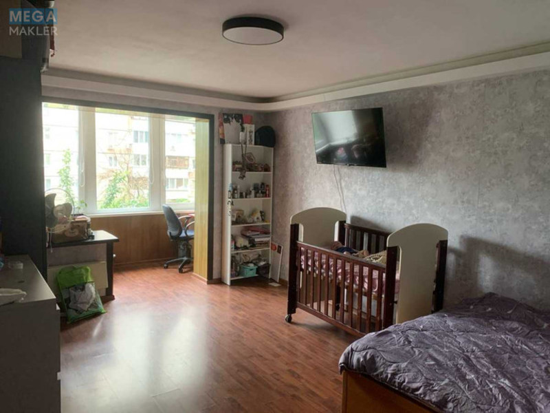 Продаж 3 кімнатної квартири (71/41/8), 3 пов. 10 пов. будинку, <a class="location-link" href="/kiev/" title="Недвижимость Київ">Київ</a>, <a class="location-link" href="/kiev/svyatoshinskij/" title="Недвижимость Святошинський район">Святошинський р-н</a>, Академіка Єфремова вул., 7 (изображение 1)