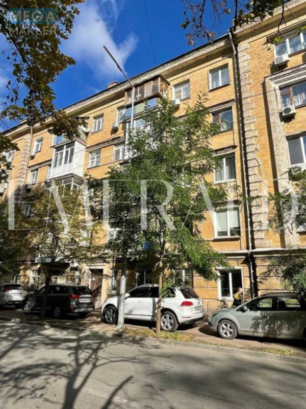 Продаж 3 кімнатної квартири (94/59,8/14,5), 3 пов. 5 пов. будинку, <a class="location-link" href="/kiev/" title="Недвижимость Київ">Київ</a>, <a class="location-link" href="/kiev/shevchenkovskij/" title="Недвижимость Шевченківський район">Шевченківський р-н</a>, Довнар-Запольского ул., 4 (изображение 1)