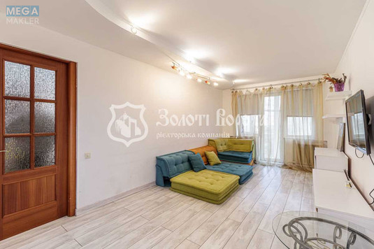 Продаж 3 кімнатної квартири (59,4/42/7,6), 9 пов. 9 пов. будинку, <a class="location-link" href="/kiev/" title="Недвижимость Київ">Київ</a>, <a class="location-link" href="/kiev/shevchenkovskij/" title="Недвижимость Шевченківський район">Шевченківський р-н</a>, Щусєва вул., 40 (изображение 1)