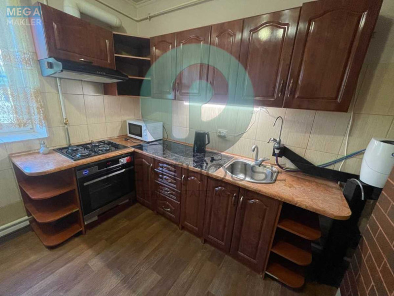 Продаж дома, 1&nbsp; поверх, 173&nbsp;кв.м, 8&nbsp;кімнат, ділянка 10&nbsp;соток, <a class="location-link" href="/kiev/" title="Недвижимость Київ">Київ</a>, <a class="location-link" href="/kiev/darnickij/" title="Недвижимость Дарницький район">Дарницький р-н</a>, Луговой пер., 8 (изображение 1)