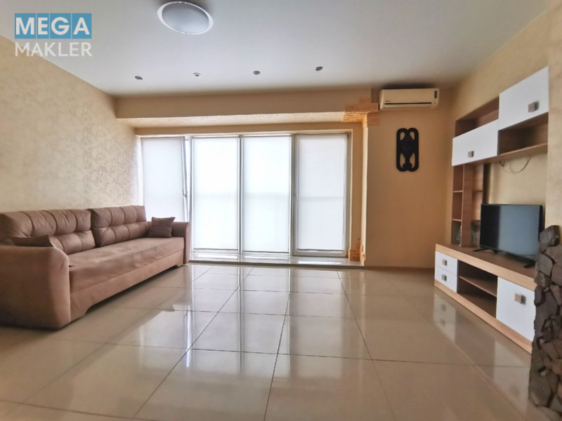 Продаж 1 кімнатної квартири (40/28/5), 23 пов. 25 пов. будинку, <a class="location-link" href="/dnepropetrovsk/" title="Недвижимость Дніпра">Дніпро</a>, <a class="location-link" href="/dnepropetrovsk/kirovskij/" title="Недвижимость Кіровський район">Кіровський р-н</a>, проспект Александра Поля (изображение 1)
