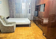 Продаж 1 кімнатної квартири (33/16/8), 13 пов. 16 пов. будинку