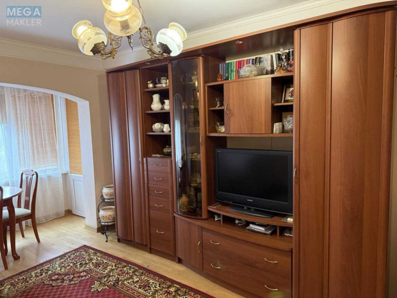 Оренда 3 кімнатної квартири, <a class="location-link" href="/kiev/" title="Недвижимость Київ">Київ</a>, <a class="location-link" href="/kiev/shevchenkovskij/" title="Недвижимость Шевченківський район">Шевченківський р-н</a>, Шулявська вул., 15 (изображение 1)