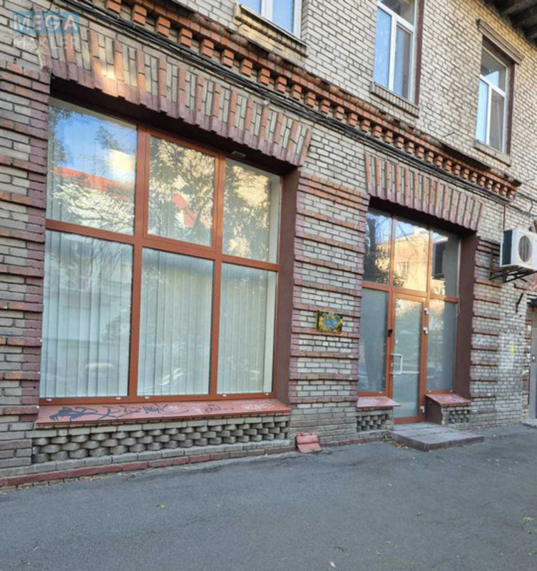 Продаж комерційної нерухомості, 105&nbsp;кв.м, под магазин, <a class="location-link" href="/kiev/" title="Недвижимость Київ">Київ</a>, <a class="location-link" href="/kiev/shevchenkovskij/" title="Недвижимость Шевченківський район">Шевченківський р-н</a>, Ярославська вул., 32 (изображение 1)