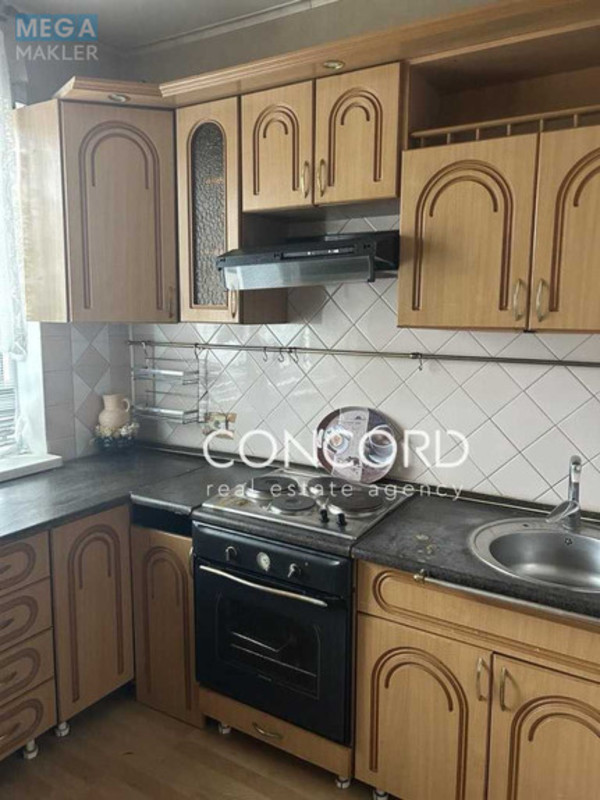Продаж 2 кімнатної квартири (60/30/8,5), 8 пов. 16 пов. будинку, <a class="location-link" href="/kiev/" title="Недвижимость Київ">Київ</a>, <a class="location-link" href="/kiev/goloseevskij/" title="Недвижимость Голосіївський район">Голосіївський р-н</a>, Лятошинського вул., 28 (изображение 1)