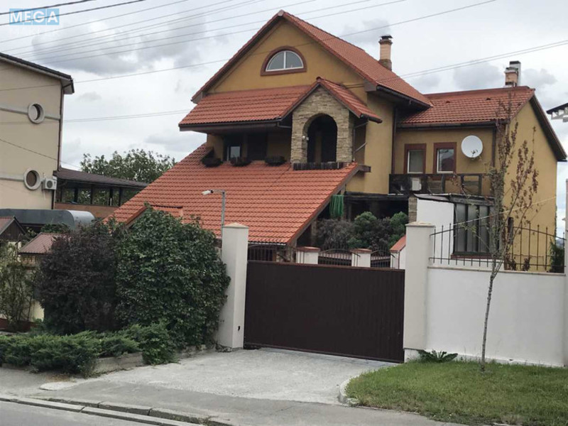Продаж дома, 2&nbsp;поверху, 408&nbsp;кв.м, 7&nbsp;кімнат, ділянка 3&nbsp;сотки, <a class="location-link" href="/kiev/" title="Недвижимость Київ">Київ</a>, <a class="location-link" href="/kiev/goloseevskij/" title="Недвижимость Голосіївський район">Голосіївський р-н</a>, Добрый Путь ул., 63 (изображение 1)