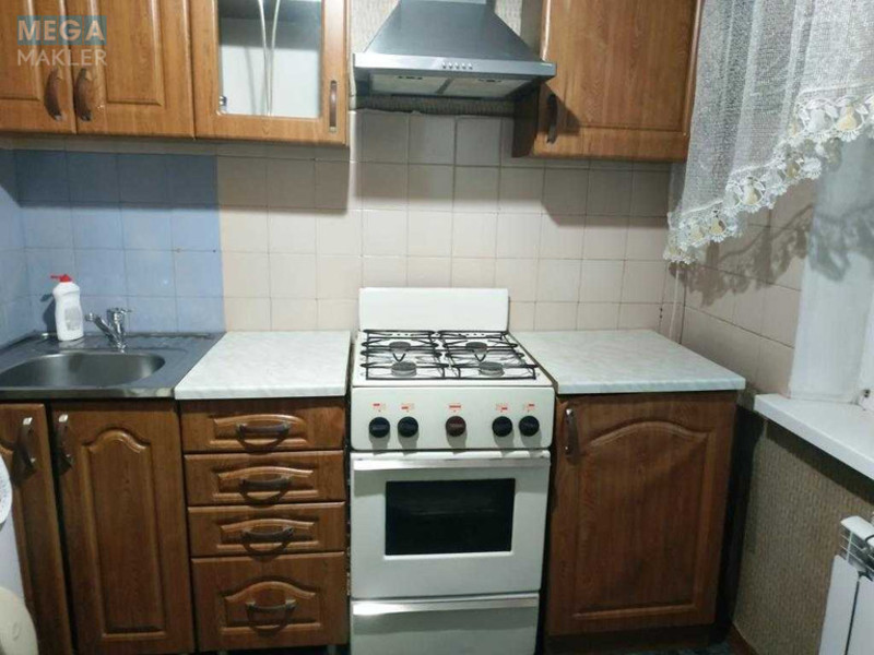 Оренда 2 кімнатної квартири, <a class="location-link" href="/kiev/" title="Недвижимость Київ">Київ</a>, <a class="location-link" href="/kiev/obolonskij/" title="Недвижимость Оболонський район">Оболонський р-н</a>, Автозаводська вул., 17 (изображение 1)