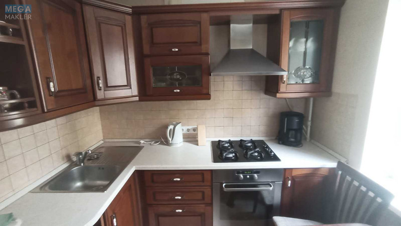 Продаж 3 кімнатної квартири (60/40/7), 3 пов. 5 пов. будинку, <a class="location-link" href="/kiev/" title="Недвижимость Київ">Київ</a>, <a class="location-link" href="/kiev/solomenskij/" title="Недвижимость Солом'янський район">Солом'янський р-н</a>, Ушинского ул., 10 (изображение 1)
