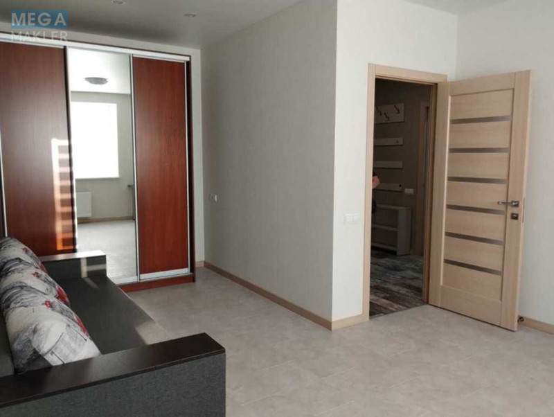 Оренда 1 кімнатної квартири, <a class="location-link" href="/kiev/" title="Недвижимость Київ">Київ</a>, <a class="location-link" href="/kiev/podolskij/" title="Недвижимость Подільський район">Подільський р-н</a>, Новомостицкая ул., 15 (изображение 1)