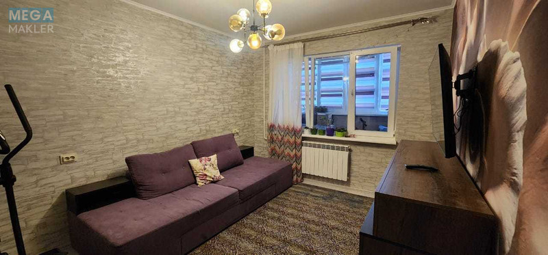 Продаж 2 кімнатної квартири (53/32/8), 4 пов. 12 пов. будинку, <a class="location-link" href="/kiev/" title="Недвижимость Київ">Київ</a>, <a class="location-link" href="/kiev/pecherskij/" title="Недвижимость Печерський район">Печерський р-н</a>, Панаса Мирного вул., 11 (изображение 1)