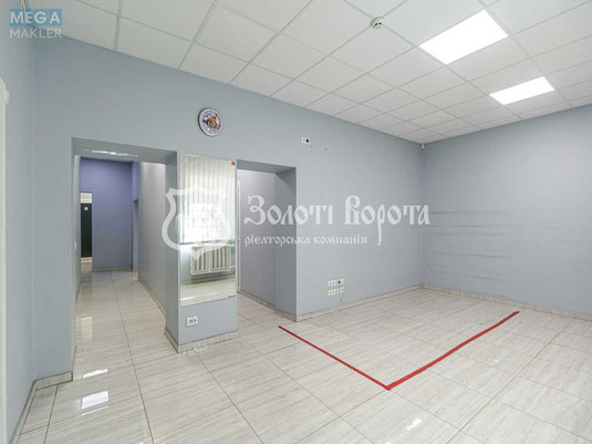 Продаж комерційної нерухомості, 174&nbsp;кв.м, под офис, <a class="location-link" href="/kiev/" title="Недвижимость Київ">Київ</a>, <a class="location-link" href="/kiev/obolonskij/" title="Недвижимость Оболонський район">Оболонський р-н</a>, Вишгородська вул., 38 (изображение 1)