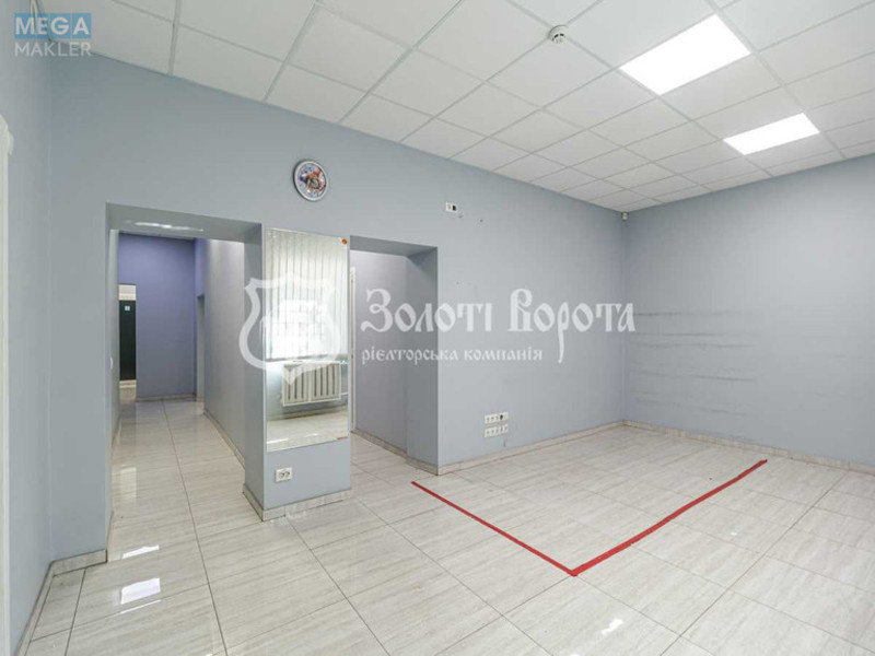 Продаж комерційної нерухомості, 174&nbsp;кв.м, под офис, <a class="location-link" href="/kiev/" title="Недвижимость Київ">Київ</a>, <a class="location-link" href="/kiev/obolonskij/" title="Недвижимость Оболонський район">Оболонський р-н</a>, Вишгородська вул., 38 (изображение 1)