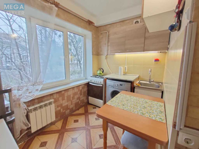 Оренда 1 кімнатної квартири, <a class="location-link" href="/kiev/" title="Недвижимость Київ">Київ</a>, <a class="location-link" href="/kiev/dneprovskij/" title="Недвижимость Дніпровський район">Дніпровський р-н</a>, Бажова вул., 6 (изображение 1)