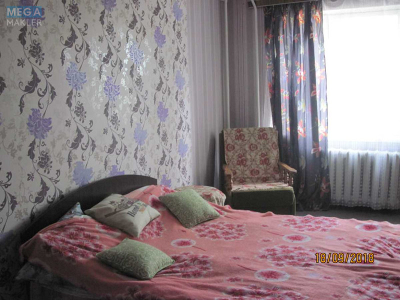 Оренда 3 кімнатної квартири, <a class="location-link" href="/kiev/" title="Недвижимость Київ">Київ</a>, <a class="location-link" href="/kiev/shevchenkovskij/" title="Недвижимость Шевченківський район">Шевченківський р-н</a>, Олександра Довженка вул., 12 (изображение 1)