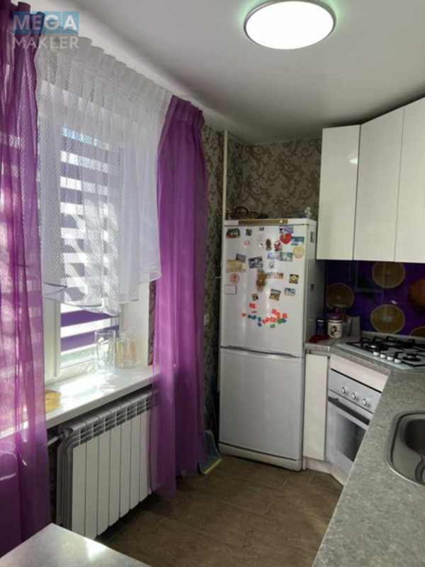 Оренда 3 кімнатної квартири, <a class="location-link" href="/kiev/" title="Недвижимость Київ">Київ</a>, <a class="location-link" href="/kiev/svyatoshinskij/" title="Недвижимость Святошинський район">Святошинський р-н</a>, Генерала Потапова вул., 1А (изображение 1)