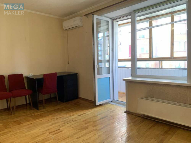 Продаж 2 кімнатної квартири (65/33/9,7), 9 пов. 10 пов. будинку, <a class="location-link" href="/kiev/" title="Недвижимость Київ">Київ</a>, <a class="location-link" href="/kiev/shevchenkovskij/" title="Недвижимость Шевченківський район">Шевченківський р-н</a>, Золотоустівська вул., 4 (изображение 1)