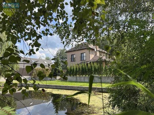 Продаж дома, 2&nbsp;поверху, 160&nbsp;кв.м, 4&nbsp;кімнати, ділянка 12&nbsp;соток, <a class="location-link" href="/kijlov/" title="Недвижимость Кійлів">Кийлів</a>, Озерна (изображение 1)