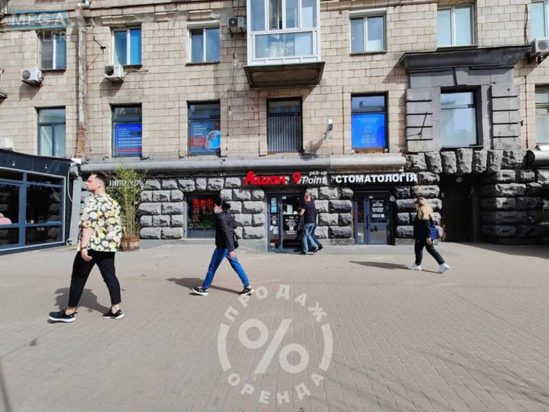 Продаж комерційної нерухомості, 155&nbsp;кв.м, под магазин, <a class="location-link" href="/kiev/" title="Недвижимость Київ">Київ</a>, <a class="location-link" href="/kiev/pecherskij/" title="Недвижимость Печерський район">Печерський р-н</a>, Велика Васильківська вул., 111/113 (изображение 1)