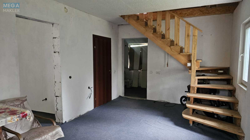 Продаж дома, 2&nbsp;поверху, 100&nbsp;кв.м, 4&nbsp;кімнати, ділянка 6&nbsp;соток, <a class="location-link" href="/kiev/" title="Недвижимость Київ">Київ</a>, <a class="location-link" href="/kiev/svyatoshinskij/" title="Недвижимость Святошинський район">Святошинський р-н</a>, Берковецька вул., 9/11 (изображение 1)