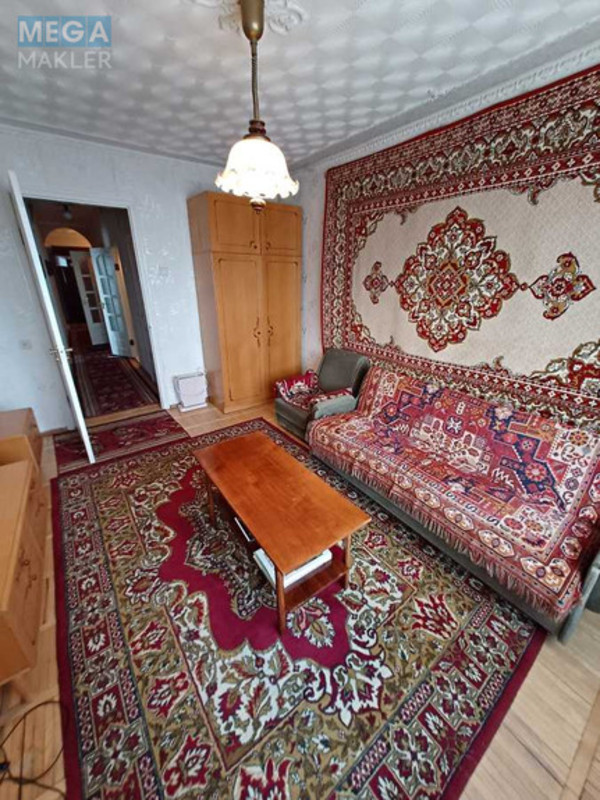 Оренда 3 кімнатної квартири, <a class="location-link" href="/kiev/" title="Недвижимость Київ">Київ</a>, <a class="location-link" href="/kiev/pecherskij/" title="Недвижимость Печерський район">Печерський р-н</a>, Старонаводницкая ул., 8а (изображение 1)