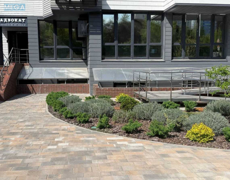 Продаж комерційної нерухомості, 66&nbsp;кв.м, под офис, <a class="location-link" href="/kiev/" title="Недвижимость Київ">Київ</a>, <a class="location-link" href="/kiev/goloseevskij/" title="Недвижимость Голосіївський район">Голосіївський р-н</a>, Костанайская ул., 13 (изображение 1)