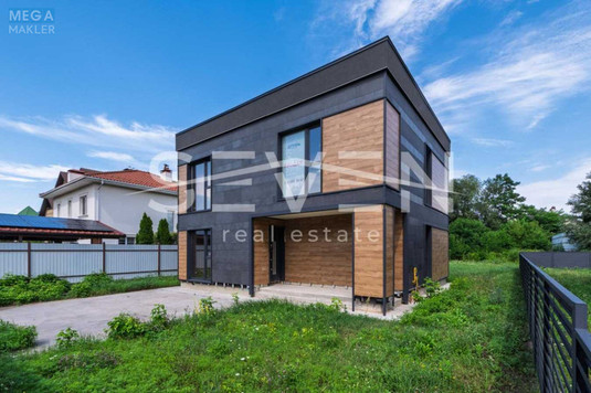 Продаж дома, 2&nbsp;поверху, 168&nbsp;кв.м, 4&nbsp;кімнати, ділянка 5,50&nbsp;соток, <a class="location-link" href="/kiev/" title="Недвижимость Київ">Київ</a>, <a class="location-link" href="/kiev/goloseevskij/" title="Недвижимость Голосіївський район">Голосіївський р-н</a>, Олега Рябова вул., 2 (изображение 1)