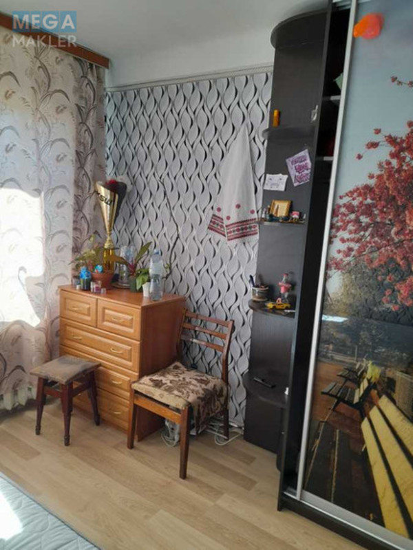 Продаж 1 кімнатної квартири (77/?/?), 5 пов. 5 пов. будинку, <a class="location-link" href="/kiev/" title="Недвижимость Київ">Київ</a>, <a class="location-link" href="/kiev/shevchenkovskij/" title="Недвижимость Шевченківський район">Шевченківський р-н</a>, Ігоря Турчина вул., 11А (изображение 1)