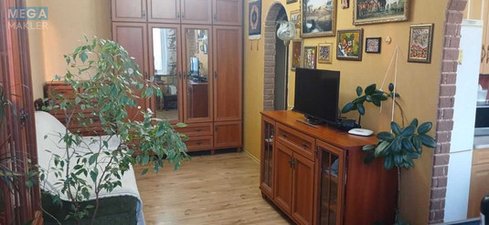 Продаж 1 кімнатної квартири (28,5/17/5), 4 пов. 5 пов. будинку, <a class="location-link" href="/kiev/" title="Недвижимость Київ">Київ</a>, <a class="location-link" href="/kiev/solomenskij/" title="Недвижимость Солом'янський район">Солом'янський р-н</a>, Повітрофлотський просп., 51 (изображение 1)
